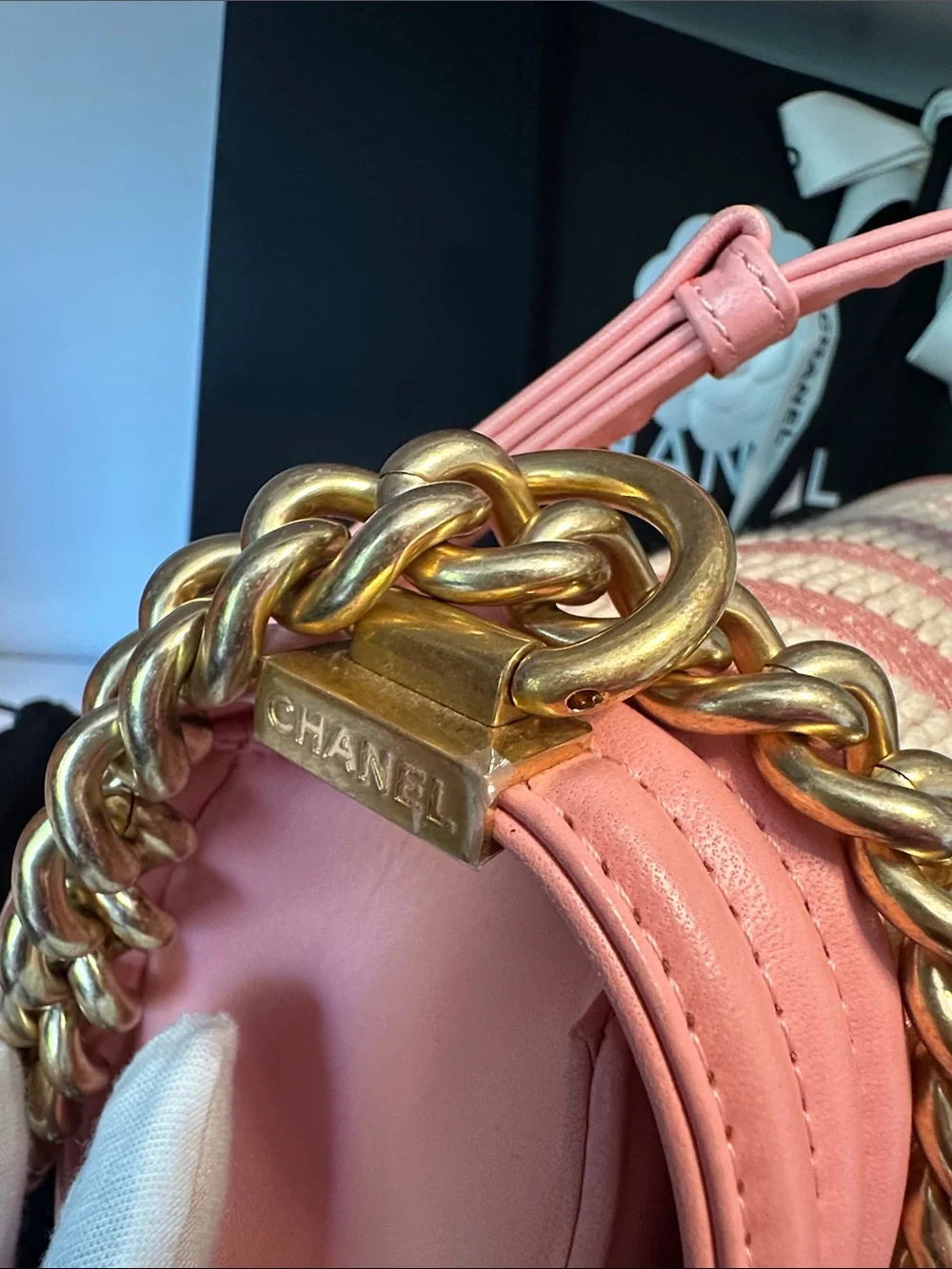 CHANEL Boy Bag 💕 Stunning pink & ivory chevron tweed with gold-tone hardware. A+